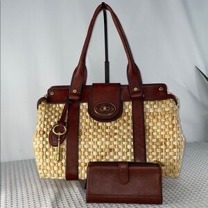 FOSSIL VINTAGE REVIVAL WOVEN STRAW AND LEATHER HANDBAG W/ WALLET FTL-01-032